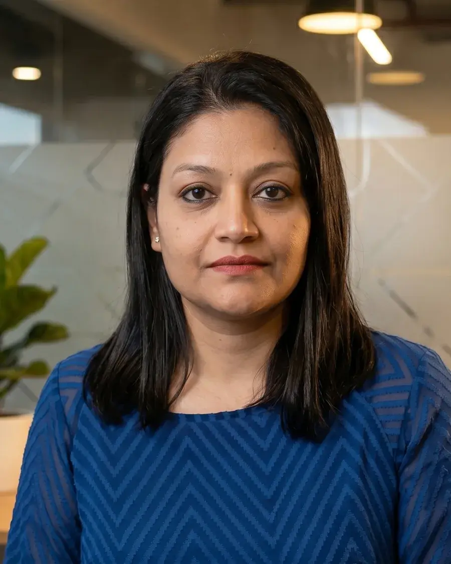 Antarlina Mathews, Intelegencia team